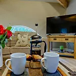 1 Bed In Northallerton Oc-88656 Holiday home