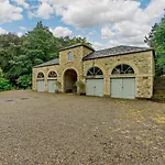 Holiday home 1 Bed In Northallerton Oc-88656 Kirkby Fleetham