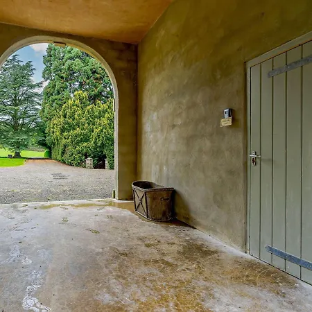 Дом отдыха 1 Bed In 88656 *